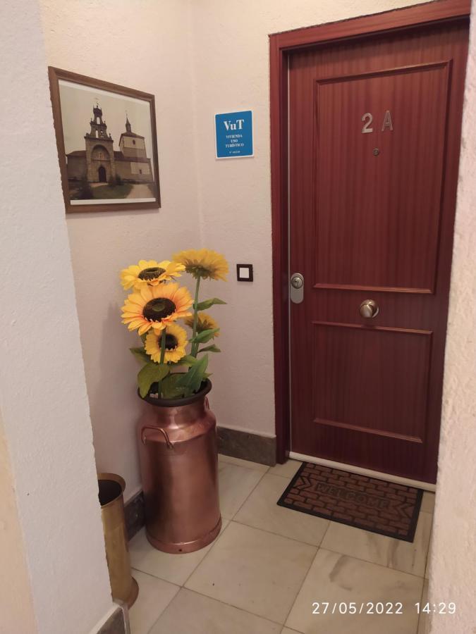 Piso Navas Apartment Navas de San Antonio Екстериор снимка