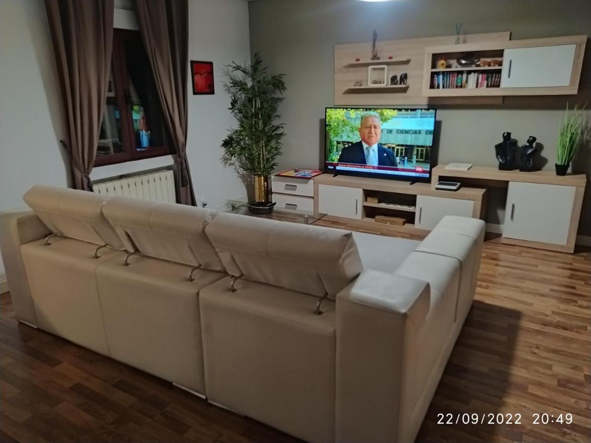 Piso Navas Apartment Navas de San Antonio Екстериор снимка
