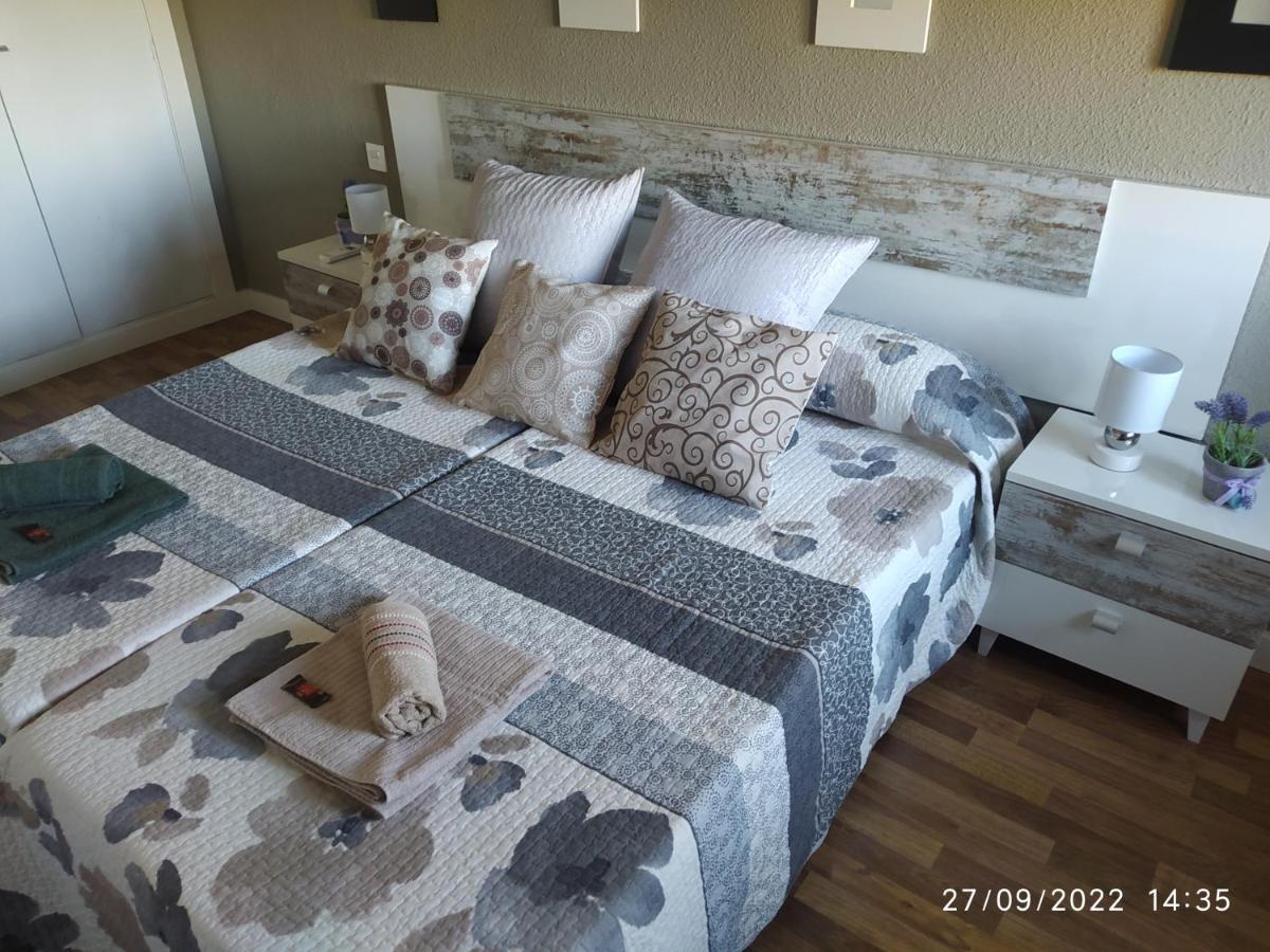 Piso Navas Apartment Navas de San Antonio Екстериор снимка