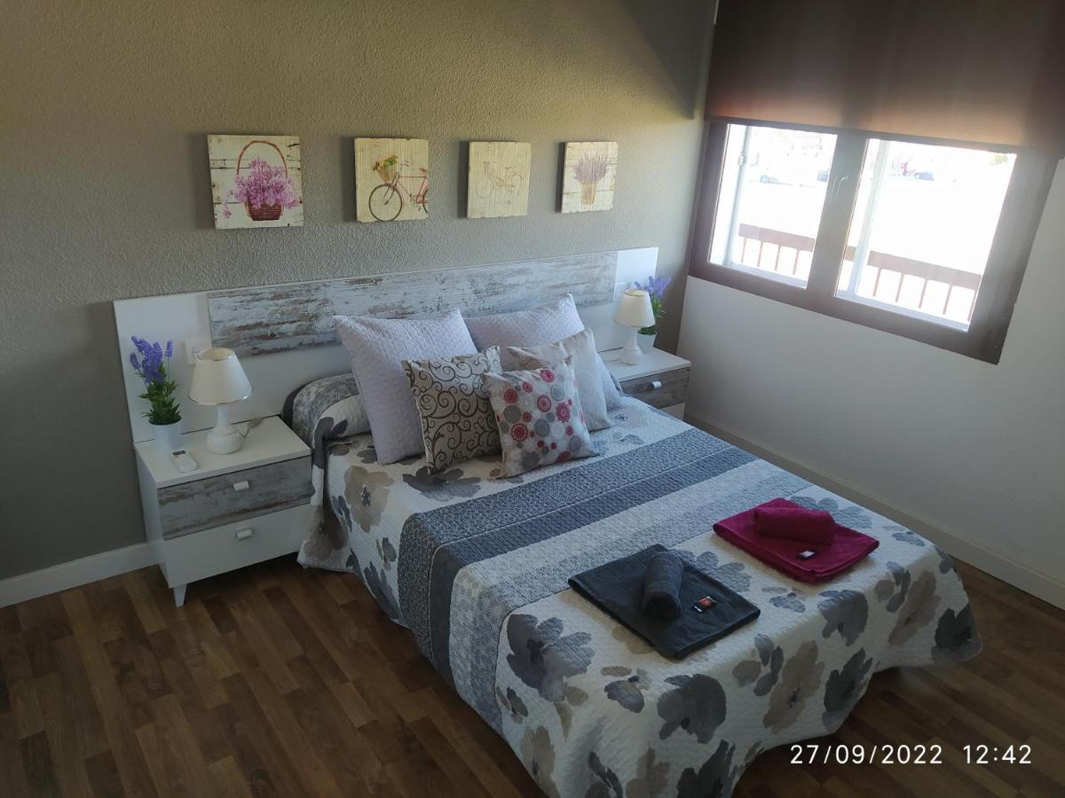 Piso Navas Apartment Navas de San Antonio Екстериор снимка