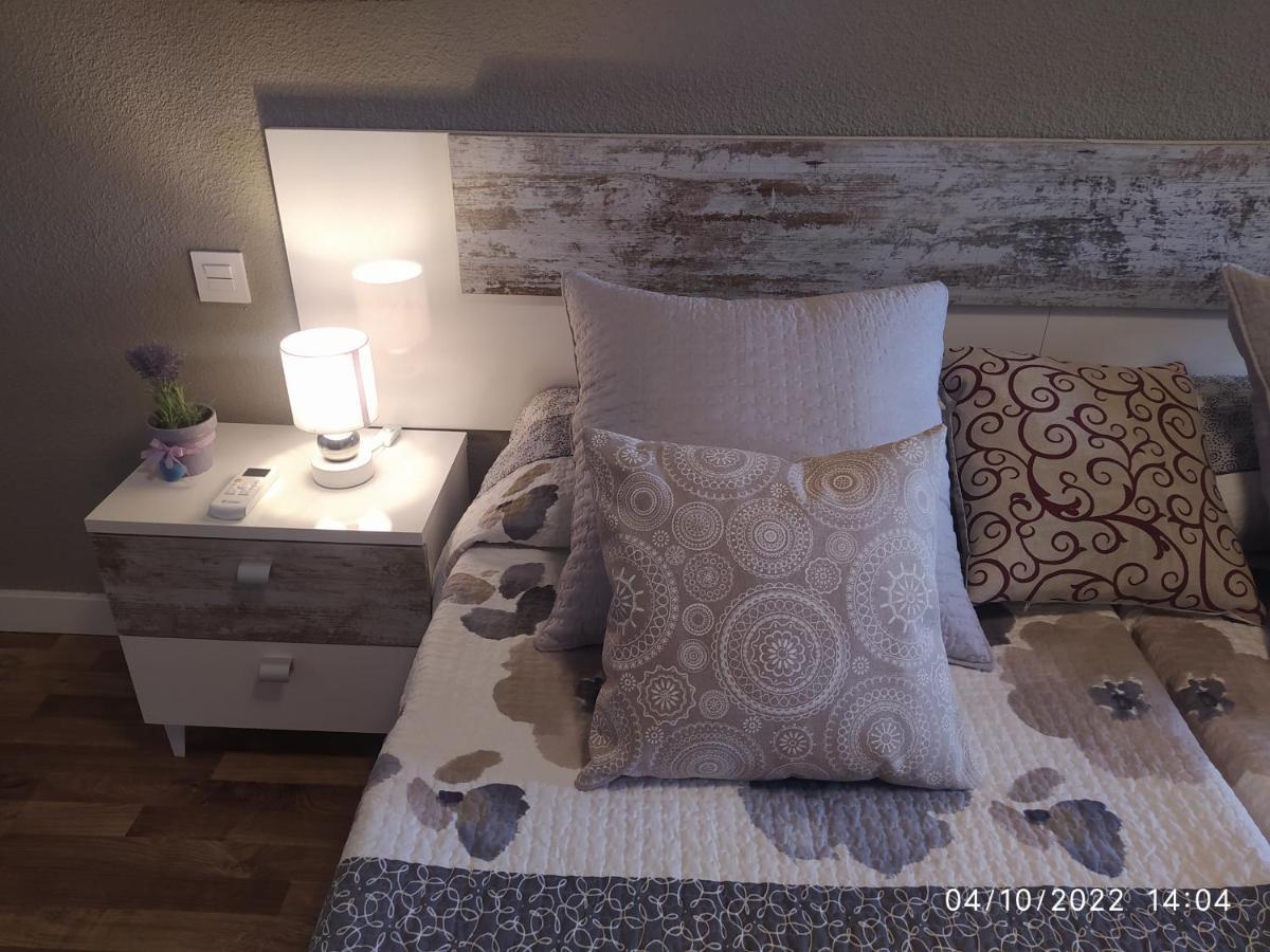 Piso Navas Apartment Navas de San Antonio Екстериор снимка